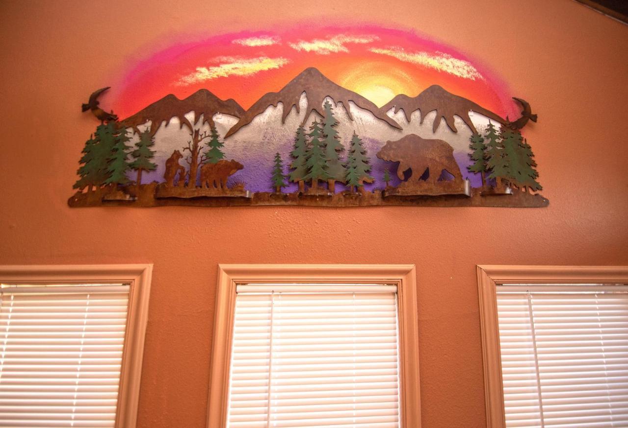 Huge Ruidoso Retreat With Game Room, Pool, 2 Balconies, 2 Kitchens - Sleeps 17! Εξωτερικό φωτογραφία